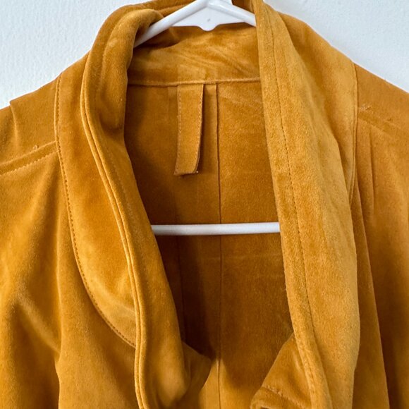 Caramel Oversized Suede Jacket w/adjustable fit and pockets - Picture 12 of 16